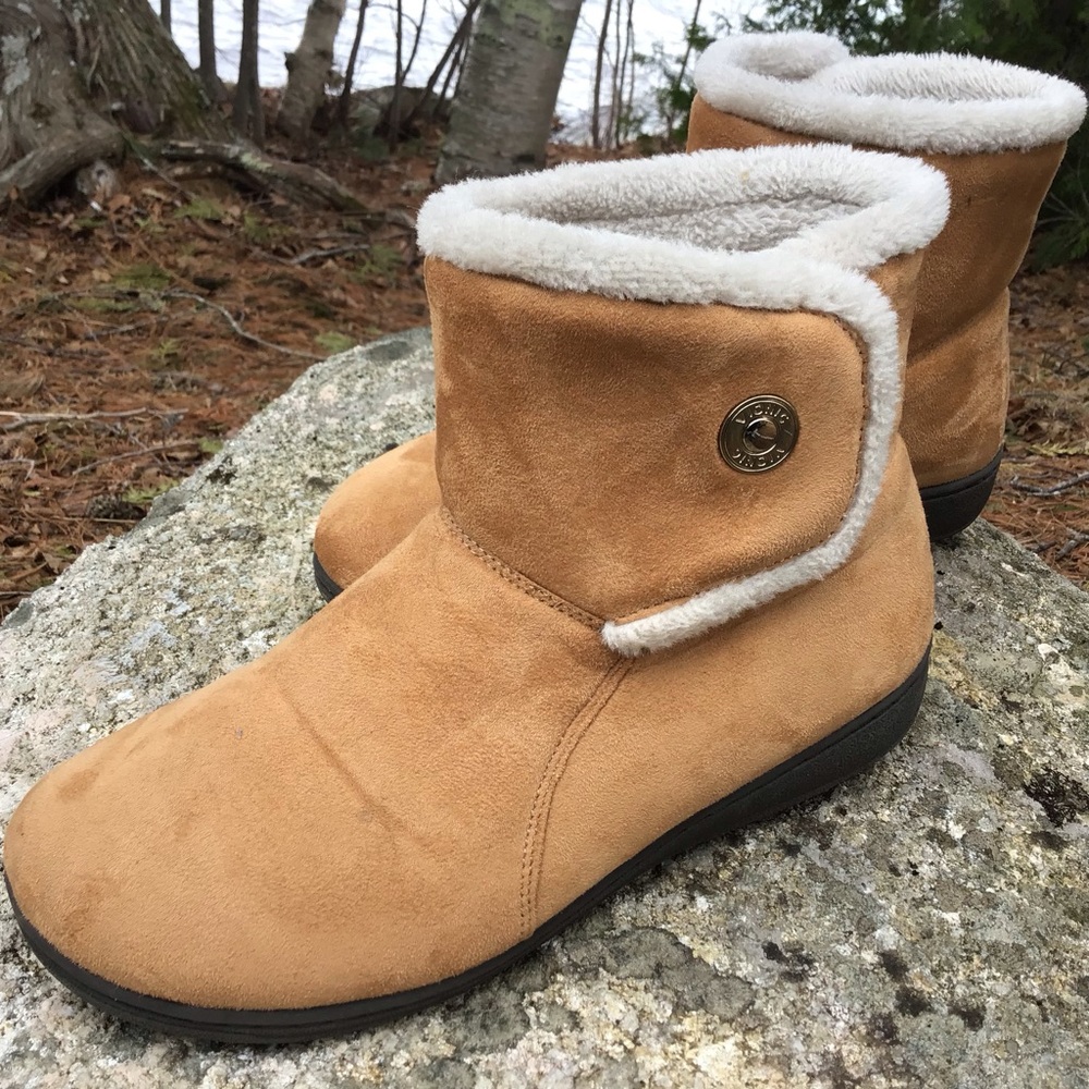 Vionic Vanah, Slipper boots, Size 9